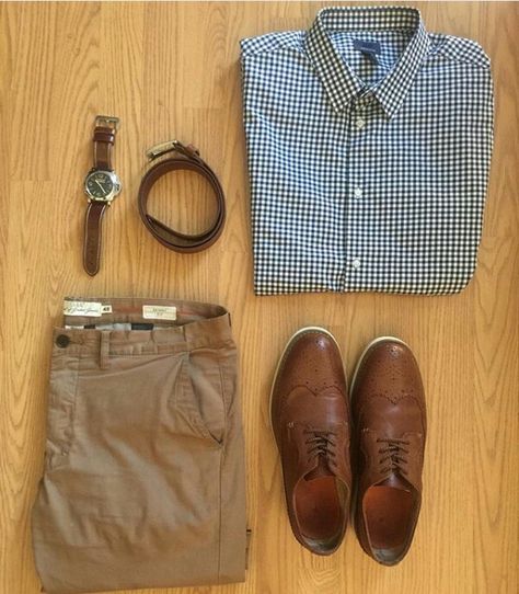 Outfit Grid Men Formal, Pantalon Caqui Hombre Outfit Formal, Grid Outfit Men, Mens Gingham Shirt Outfit, Fall Cotton Shirt With Grid Pattern, Men’s Outfit Grids, Mens Pants Fashion Casual, Outfit Grid Men, Smart Casual Menswear