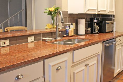 Kitchen Red Granite Countertops, Wine Red Kitchen, Red Granite Countertops, Granite Countertops White, Marble Kitchen Counters, Granite Bathroom Countertops, Granite Design, Red Backsplash, Kitchen Rehab