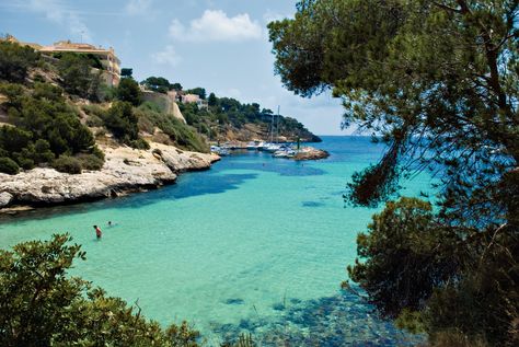 Santa Ponsa, Majorca. http://www.thomascook.com/holidays/spain/balearic-islands/majorca/?utm_medium=soc&utm_source=pinterest&utm_campaign=engage&utm_content=posting Santa Ponsa Mallorca, Mallorca Beaches, Santa Ponsa, Majorca Spain, Mallorca Island, Beautiful Sites, Balearic Islands, Majorca, Menorca