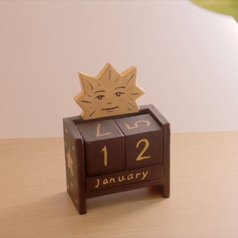 Diy Clay Calendar, Clay Calendar Diy, Air Dry Clay Calendar, Calendar Diy Handmade, Clay Calendar, Ceramic Calendar, Diy Perpetual Calendar, Perpetual Calendar Diy, Ideas Arcilla