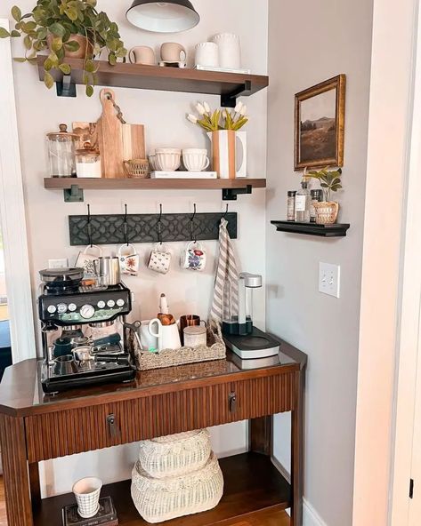 40 Amazing Home Coffee Bar Ideas - Home Soils Wine And Coffee Bar Ideas Kitchens, Cute Coffee Station Ideas, Espresso Setup Coffee Stations, Tea Bar Ideas Kitchen Counter, Coffee And Wine Bar Ideas, Home Espresso Bar, Espresso Station, Home Coffee Bar Ideas, Narrow Family Room