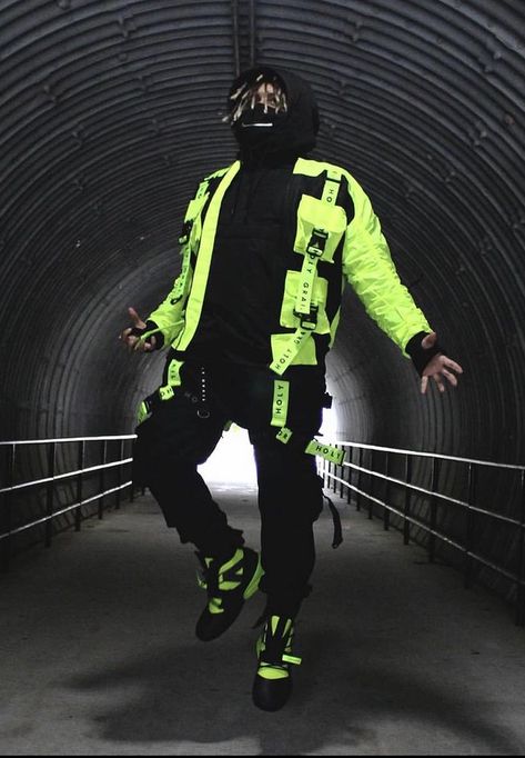 Tech Gear Fashion, Colorful Techwear, Cyberpunk Style Outfit, Dark Techwear, Aesthetic Clothes Men, Black Techwear, Cyberpunk Outfit, Futuristic Clothing, Green Hoodie Men