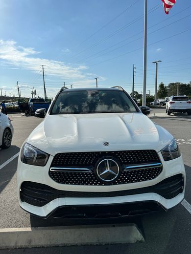 I'm selling my 2020 Mercedes-Benz GLE. Please contact me with any questions. Gle350 Mercedes Benz, Gle 350, Benz Gle, Rear Wheel Drive, Keyless Entry, Air Bag, Bucket Seats, Kissimmee, Spare Tire