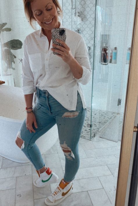 Hi Top Nike Outfit, Nike Blazer Mid '77 High Top Sneaker Outfit, Nike Mom Outfit, How To Wear Nike High Tops For Women, Mid Sneakers Outfit Women, Nike Blazer Mid Victory Outfit, Nike Mid Blazer 77 Outfits Women, Nike Blazer Sneakers Outfit Women, How To Style Nike High Tops