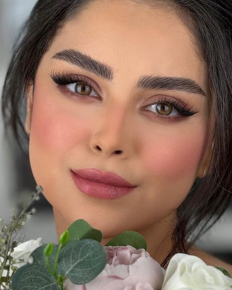 #makeuplover #beautyobsessed #makeuptips #glamgoals #makeupaddict #beautycommunity #makeupinspo #makeupjunkie #makeuplooks #makeupartist Face Makeup Guide, Indian Makeup Looks, Nurse Study, Soft Eye Makeup, Girly Makeup, Makeup And Beauty Blog, Face Makeup Tips, Makeup Haul, Makeup Mistakes