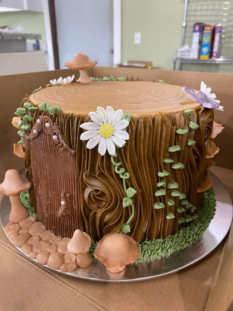 Cute Mushroom Cake, Enchanted Forest Baby Shower Cake, Enchanted Forest Cake Table, Fairy Birthday Cake Ideas Simple, Fairytale 1st Birthday Party, Woodland Fairy Birthday Cake, Fairy Woodland Cake, Enchanted Forest Cakes, Enchanted Forest Birthday Cake