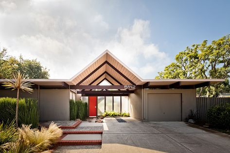 Fairhills Eichler Plan OJ-1605 by A. Quincy Jones & Frederick Emmons (1964). Photo ©Darren Bradley Eichler House, House Render, A Quincy Jones, Joseph Eichler, Mid Century Houses, Rendered Floor Plan, Mid Century Modern Homes, Eichler Homes, Quincy Jones