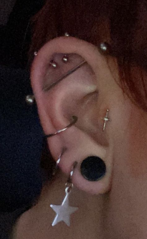 #piercing #industrialpiercing #earpiercing #jewelry #helixpiercing #piercings #aesthetic #fashion Piercer Job Aesthetic, Piercing Aesthetic, Helix Piercing, Helix, Piercings, That Look, Give It To Me