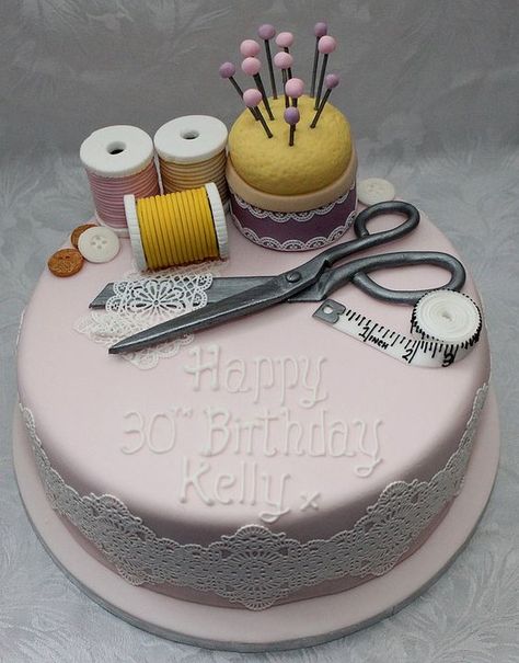 Seamstress Birthday Cake!! :-) Knitting Cake, Sewing Machine Cake, Sewing Cake, Grandma Cake, Birthday Cake For Mom, 70th Birthday Cake, 80 Birthday Cake, 50th Birthday Cake, Birthday Cake Chocolate