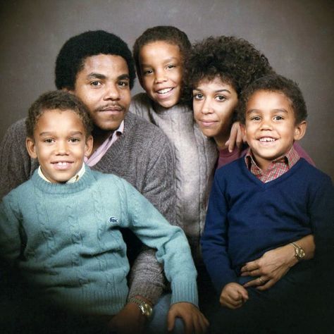 #TitoJackson & his wife #DeloresMartesJackson along with their 3 children  @poppa3t @tajjackson @tjjackson9 @tarylljackson Janet Jackson Son, Tj Jackson, 3t Jackson, White Celebrities, Tito Jackson, The Jackson 5, Michael Jackson Photoshoot, Jermaine Jackson, American Bandstand