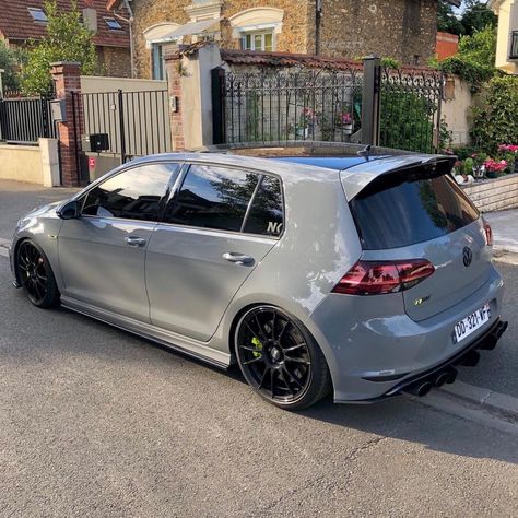 NARDO GREY 💪 📷: @kvnrs3 Car illustrations: @vinny_artworks #golfr #golf7r #golf7 #golfmk7 #vwgolf #vwcity #vwgolf7 #vwgolfr #mk7r #vw Golf R 7.5, Golf 7.5 R, Nardo Grey Cars, Aveo Gt, Golf Gti Sport, Grey Cars, Bmw Golf, Golf 7r, Vw Golf R Mk7