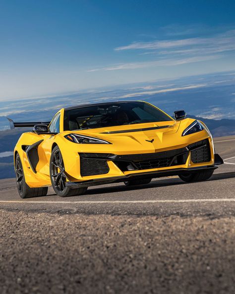 The 1064bhp C8 ZR1 is the fastest and most powerful production @corvette ever, and it achieves it all without hybrid assistance. Find out how at the link in our bio. #evomagazine - - - #Corvette #ChevroletCorvette #CorvetteZR1 #Chevrolet #ChevroletCorvette #C8Corvette #C8 #C8ZR1 #C8CorvetteZR1 1980 Corvette, C5 Z06, Yellow Corvette, Chevrolet Corvette Zr1, Corvette C2, C7 Corvette, C8 Corvette, Dream Trucks, Corvette Zr1