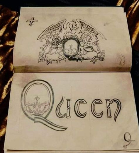 Queen Sketch, Queen Core, Queen Logo, Queen Fanart, Queen Drawing, Queen Photos, Sweet Lover, Beautiful Logos, John Deacon