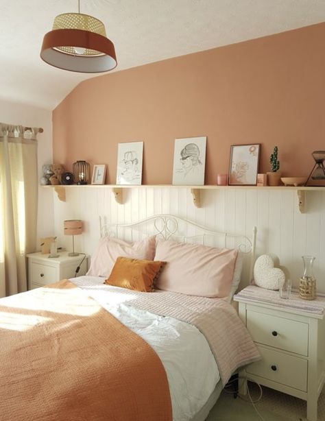 Burnt Orange Pink Bedroom, Rust Pink Yellow Bedroom, Boho Bedroom Terracotta Bedding, Rose And Terracotta Bedroom, Peach Color Scheme Bedroom, Blush And Orange Bedroom, Peach And Terracotta Bedroom, Rust Pink Bedroom, Peach Room Color