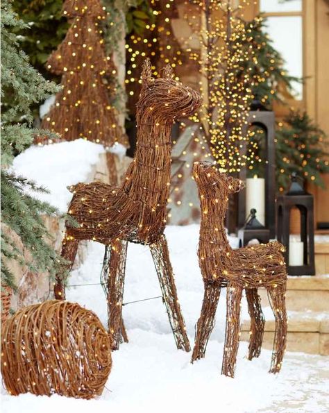 The Holiday Lookbook Large Deer Christmas Decor, Classy Outdoor Christmas Decor, Deer Christmas Decor, Deer Decorations, Christmas Yard Decor, Pottery Barn Christmas, Brown Pottery, Light Up Tree, Decor 2023