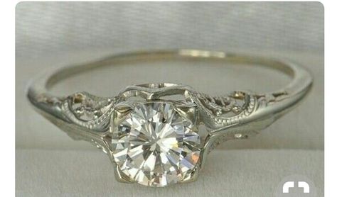 Everything about this ring!!!!!! Engagement Rings Without Diamonds, Vintage Engagement Rings Simple, Antique Diamond Engagement Rings, Vintage Wedding Jewelry, Engagement Ring Inspiration, Vintage Engagement Rings Unique, Antique Engagement Ring, Celtic Wedding Rings, Antique Wedding Rings