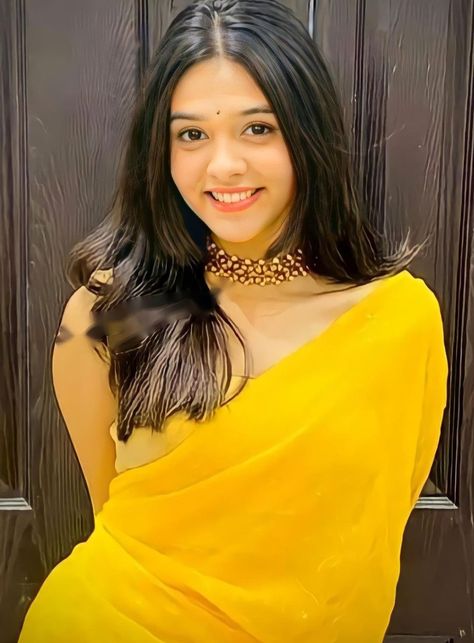 Pranali Rathod In Saree, Pranali Rathod Pics, Beautiful Jewish Women, Girl India, Lehenga Hairstyles, Denim Refashion, Funny Snapchat, Funny Snapchat Pictures, Matching Outfits Best Friend