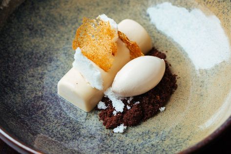 Former MasterChef contestant Reynold Poermono has teamed up with T2 to create this unique, tea-infused winter dessert. Chocolate Soil, Apple Crumble Recipe, Plating Food, Panna Cotta Recipe, Masterchef Australia, Plated Dessert, Cream Custard, Hazelnut Praline, Art Of Plating