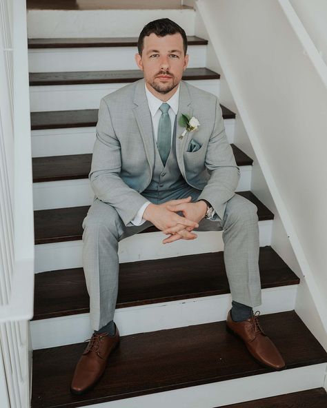 Gray Suits For Men Wedding Dusty Blue, Dusty Blue And Grey Wedding Groomsmen, Grey Suit Blue Tie Wedding, Gray Tux Wedding, Gray Suit Dusty Blue Tie, Light Grey Groom Suit, Light Grey Wedding Suit, Light Grey Suit Men Wedding, Dusty Blue Suit Groom