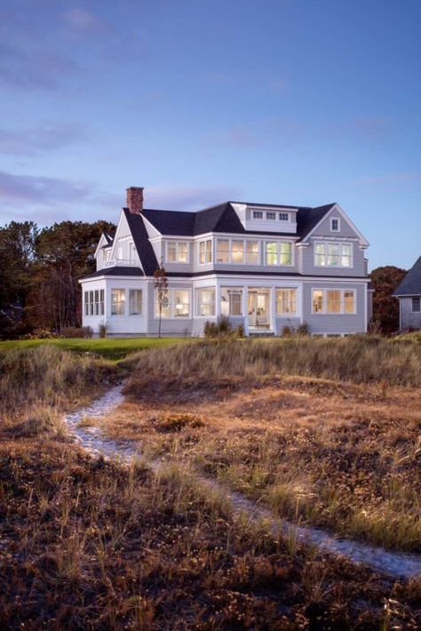 Summer Architecture, Maine Homes, Real Estate Buyers, New England Homes, House On The Rock, Room Black, Modern Farmhouse Plans, Portland Maine, Coastal Farmhouse