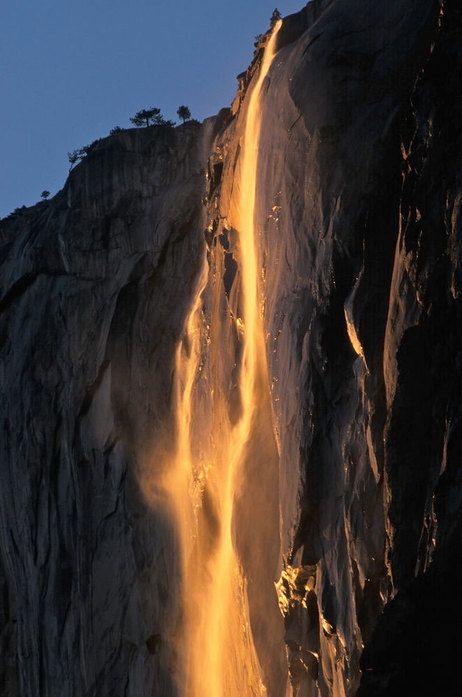 Horsetail Falls  Yosemite National Park waterfall turns golden at a certain time each year...due to the reflection of the sun's rays at sunset. Horsetail Falls, Yosemite National, Yosemite National Park, Amazing Nature, Nature Pictures, Places To See, Places To Travel, Beautiful Nature, Landscape Photography