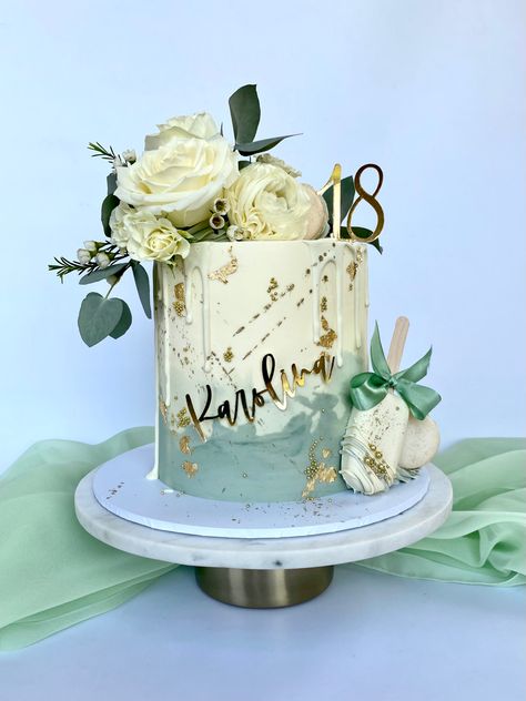 Green And Cream Birthday Decor, Sage Green White And Gold Cake, Simple Wedding Cake Sage Green, Sage Green And Gold Birthday Cake, Sage And Gold Cake, Sage Green And Gold Cake, Green Birthday Cake For Women, Sage Birthday Cake, Green And Gold Birthday Cake