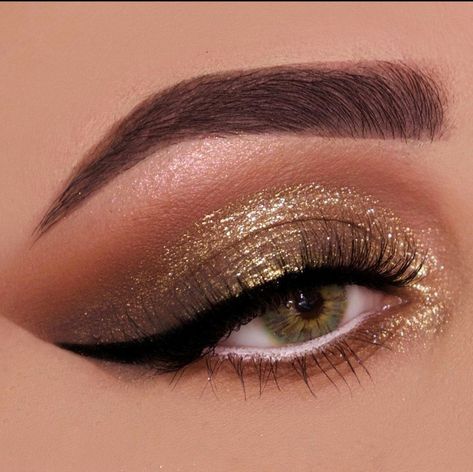 Sparkly Gold Eyeshadow, Alluring Makeup, Slytherin Makeup, Gold Shimmer Eyeshadow, Walmart Stores, Ball Makeup, Cut Crease Eyeshadow, Liquid Shadow, Everyday Makeup Tutorials