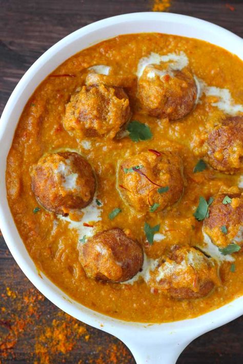 Indian Main Course, Paneer Kofta, Indian Paneer Recipes, Kofta Recipe, Paneer Dishes, Malai Kofta, Main Course Dishes, Punjabi Food, Paneer Recipes