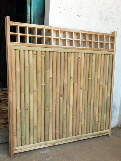 Bamboo Home Design, Diy Bamboo Fences, Budget Privacy Fence, Bamboo Diy Ideas, Bamboo Decor Ideas, Bamboo Design Ideas, Fence Ideas On A Budget, Bamboo Fence Ideas, Fence Panels Ideas