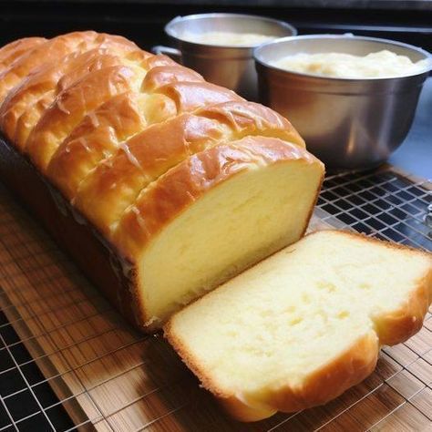 Keto Recipes For Beginners | Keto Sweetened Condensed Milk Bread 😋 | Facebook Keto Sweetened Condensed Milk Bread, Sweetened Condensed Milk Bread, Condensed Milk Bread, Carb Free Recipes, Chewy Chocolate Cookies, Free Keto Meal Plan, Carb Alternatives, Creamy Cucumbers, Banana Bread Muffins