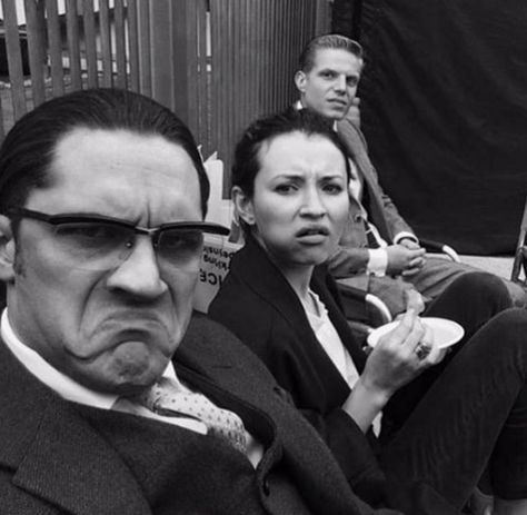 Tommy as Ronald Kray / Reginald Kray & Emily Browning  - Legend (2015) / TH0083 Ronnie Kray, Kray Twins, Legend 2015, The Krays, Tom Hardy Legend, King Tom, Bob Marley Pictures, Emily Browning, Best Funny Photos