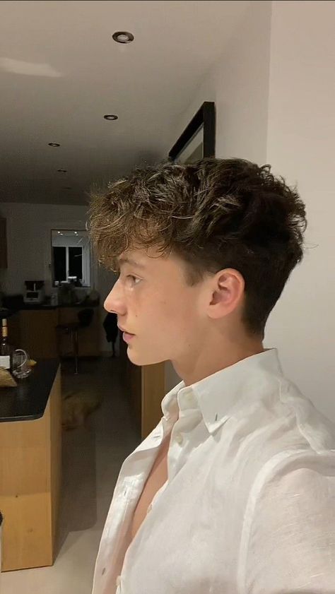 Guy Fringe Haircut, Short Fluffy Hair Men Haircut, The Fringe Haircut Men, Mens Hair Back View, Fluffy Undercut Men, Mens Taper Haircut Long, Old Money Boys Hair, Fringe Taper Haircut, Short Messy Hair Men Fade