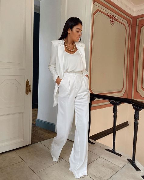 White Outfits For Women, White Party Outfit, Classy Outfits For Women, All White Outfit, Woman Suit Fashion, Wear To Work, Looks Chic, Suit Fashion, White Outfits