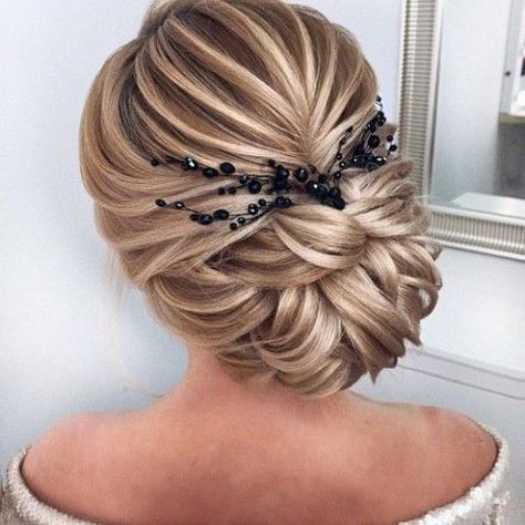 Mothers Of The Groom Hairstyles, Hair Ideas Bride, Mother Of The Groom Hairstyles, Wedding Hair Up, Mother Of The Bride Hair, Bridal Hair Updo, Elegant Wedding Hair, Glamorous Hair, Peinados Fáciles Para Cabello Corto