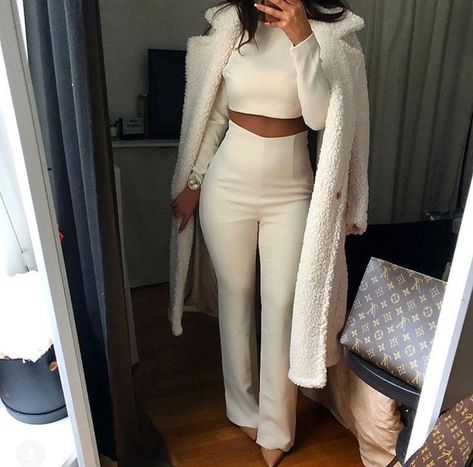 Color Outfits, Skandinavian Fashion, Chique Outfits, All White Outfit, Elegante Casual, White Outfit, Looks Style, White Outfits, Mode Inspiration