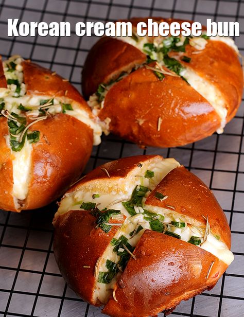 Korean cream cheese bun | Korean garlic bread | cheese garlic bun | Korean Cheese Bun, Garlic Buns Recipe, Korean Cream Cheese Bun, Korean Buns Recipe, Korean Garlic Cheese Bread, Korean Garlic Bread, Korean Buns, Bun Korean, Garlic Bread Cheese