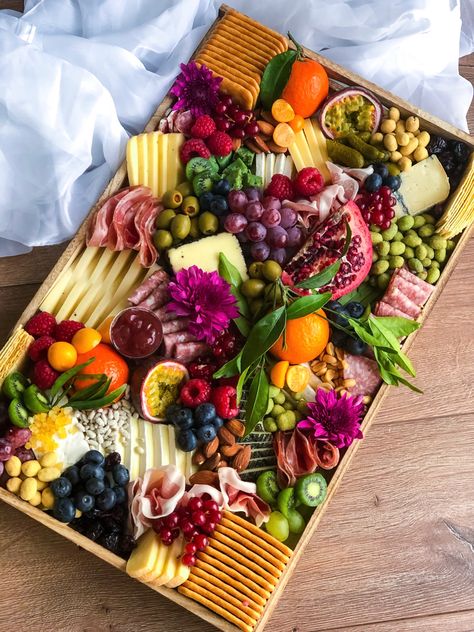 Graze Board Ideas Savory, Jungle Charcuterie Board, Graze Box Ideas, Graze Board Ideas, Grazing Box Ideas, Individual Grazing Boxes, Charcuterie Box Ideas, Easter Grazing Board, Cheese Board Design