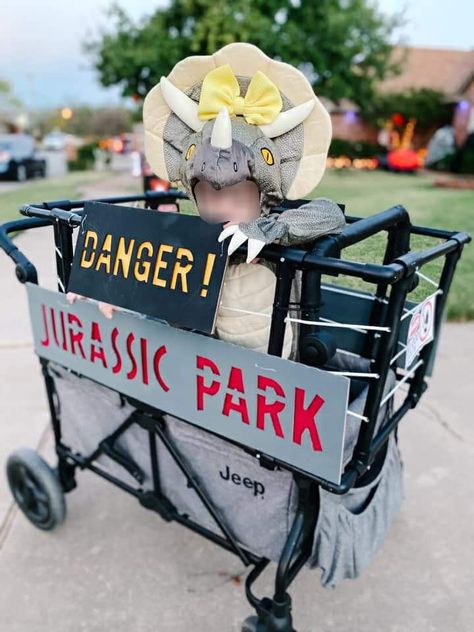 Wonder Wagon Halloween, Halloween Wonderfold Wagon Ideas, Halloween Wonderfold Wagon, Wonderfold Halloween Costumes, Wonderfold Halloween, Wonderfold Wagon Halloween Costumes, Halloween Wagon Ideas, Halloween Costumes For Brothers, Wagon Halloween Costumes