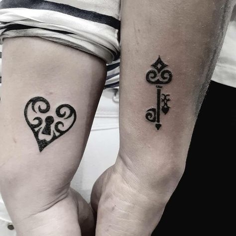 Unusual Aesthetic, Haunted Wedding, Lock Tattoo, Minimal Tattoo Designs, Vegas Tattoo, Key Tattoos, Rainbow Tattoos, Key Tattoo, Strange And Unusual