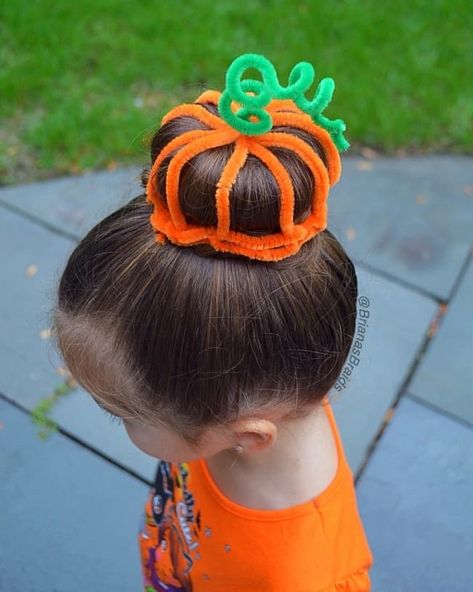 Halloween Hair And Makeup, Hair And Makeup Ideas, Girl Hair Dos, Wacky Hair Days, Toddler Hairstyles Girl, Wacky Hair, Crazy Hair Days