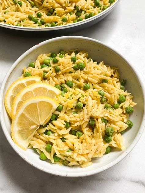 Easy Lemon Orzo & Peas – Plant Based Jane Orzo Peas, Orzo With Peas, Peas Plant, Orzo Dishes, Lemon Orzo, How To Cook Orzo, Pea Plant, Peas Recipe, Orzo Recipes