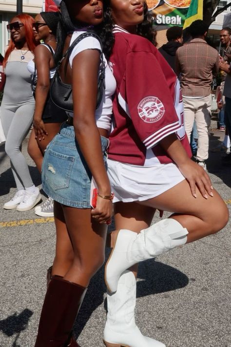 Hbcu Founders Day Outfit, Darty Szn Outfits College Hbcu, Spelman College Aesthetic, Hbcu Aesthetic, Manifesting Friends, College Football Outfits, Gameday Fits, College Gameday Outfits, Spelman College