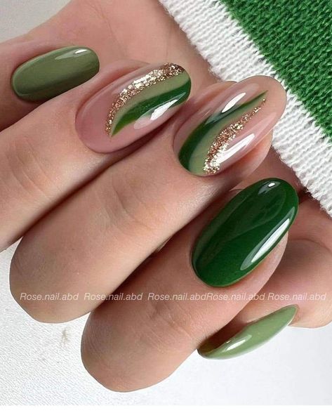 Nail Atum, Green Nails Design Ideas, Ombre Green Nails, Green Autumn Nails, Nails Swirls, Green Nail Design, Nails Practice, Vacay Nails, Nail Parlour