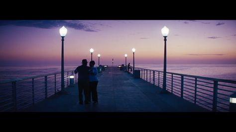 cinematography; frame this on your wall La La Land Aesthetic, Land Aesthetic, Cinematography Ideas, Tv Aesthetic, Damien Chazelle, City Of Stars, My Fav Movies, Lala Land, Comfort Movies