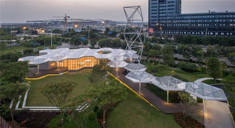 HEX-SYS - Picture gallery Hexagon Roof Design, Hexagonal Architecture, Open Architecture, Backyard Canopy, Garden Canopy, Diy Canopy, Plans Architecture, Architecture Wallpaper, Renzo Piano