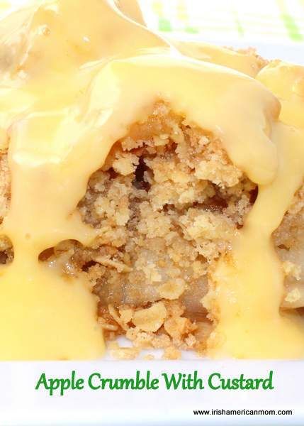 Apple Crumble with Custard English Deserts, Irish Dessert Recipes, Oat Crumble Topping, Apple Crumble Cake, Apple Custard, Pear Crumble, Apple Crumble Recipe, Warm Desserts, Homemade Custard