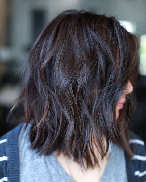 Medium Length Layered Cut With Choppy Layers Lobs With Layers, Layered Inverted Bob Hairstyles Medium, Shoulder Length Hair Men, Brown Shoulder Length Hair, Messy Lob, Below Shoulder Length Hair, Shoulder Length Hair With Bangs, Better Everyday, Shoulder Length Layered