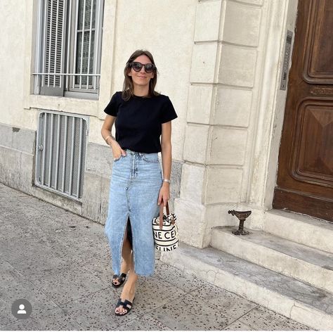 Jean Skirt Outfits Summer, Long Denim Skirt Outfits, Skirt Outfits For Women, Denim Skirt Outfit Ideas, Denim Skirt Outfit Summer, Denim Midi Skirt Outfit, Long Denim Skirt Outfit, Workwear Outfits, Denim Skirt Outfit