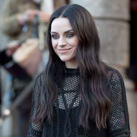 Amy Mcdonald, Amy Macdonald, Gifts For Young Women, Simple Wedding Dress Beach, Hot Christmas, Canada Fashion, Gorgeous Style, Body Picture, Pretty Smile