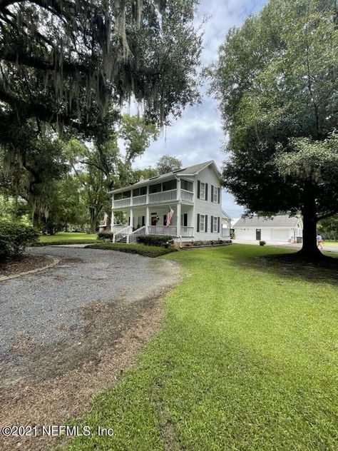 c.1914 Florida Farmhouse For Sale W/In-Law Suite/Barn/Outbuildings And Pool on 7.5 Lovely Acres Jacksonville, FL $660,000 - Country Life Dreams Florida Farmhouse, Homes For Sale In Florida, Folk Victorian, Life Dreams, Farmhouse Remodel, House Property, Southern Homes, Vintage Traditional, Old Florida